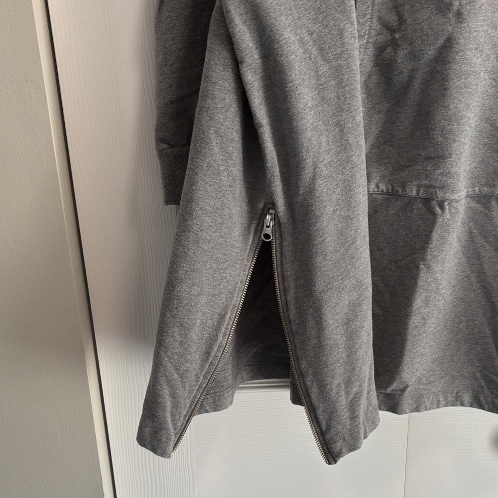 Cold Water Creek Gray Hooded Tunic with Front Pocket - Picture 4 of 9